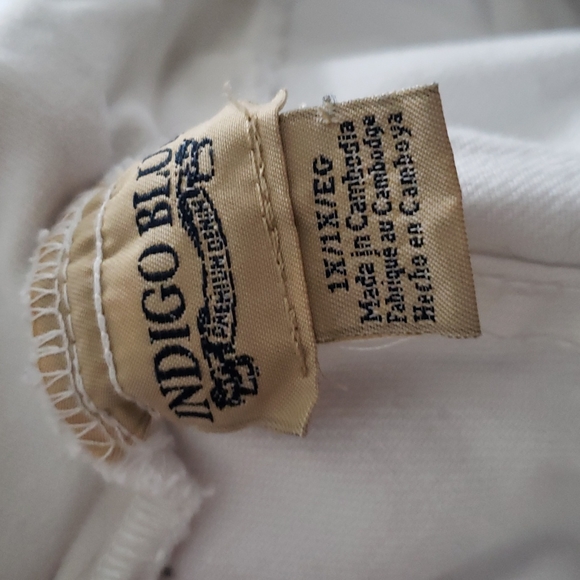 White denim maternity capri 1X - Picture 3 of 3